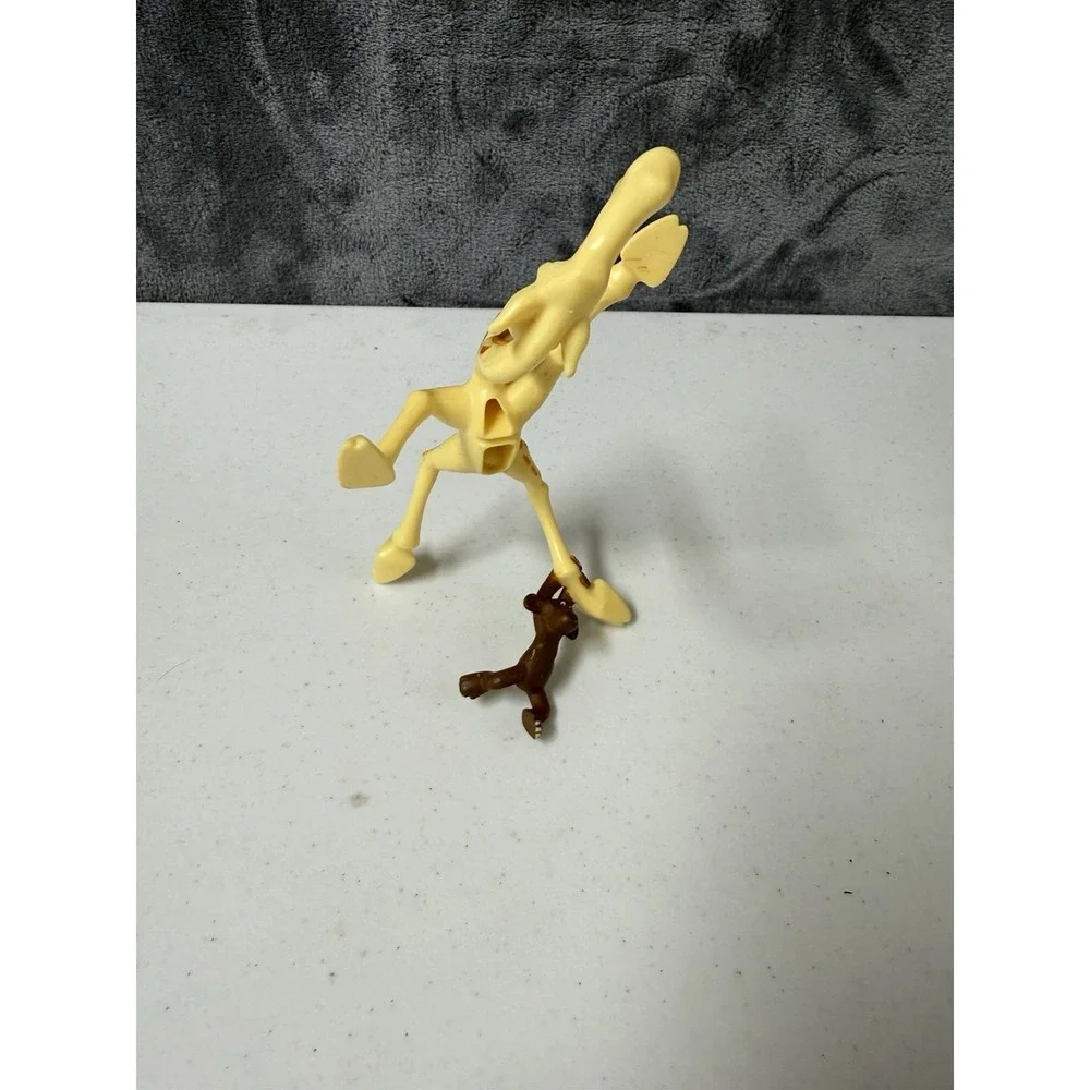 2012 Madagascar 3 Melman Giraffe & Monkey McDonalds Happy Meal #6 Caketopper